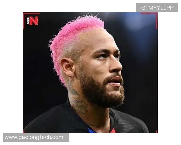 足球明星专属发型推荐展现个性与魅力的完美选择